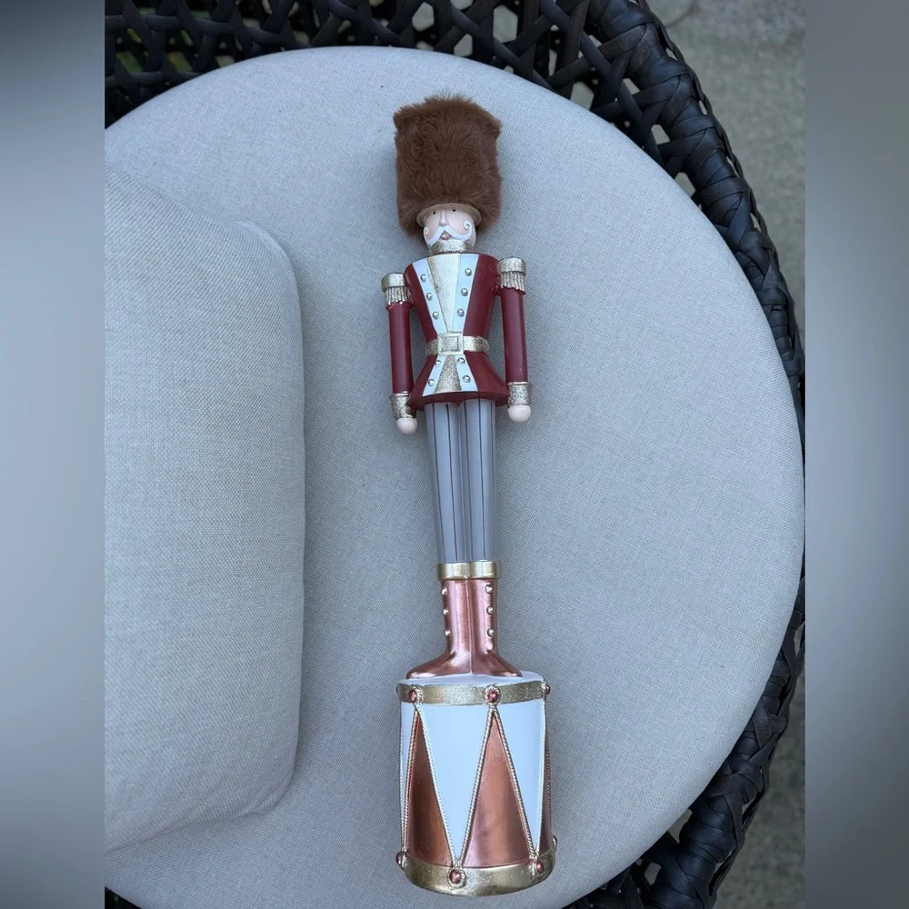 Frontgate Royal Guard Nutcracker Large - NWT - Picture 2 of 16